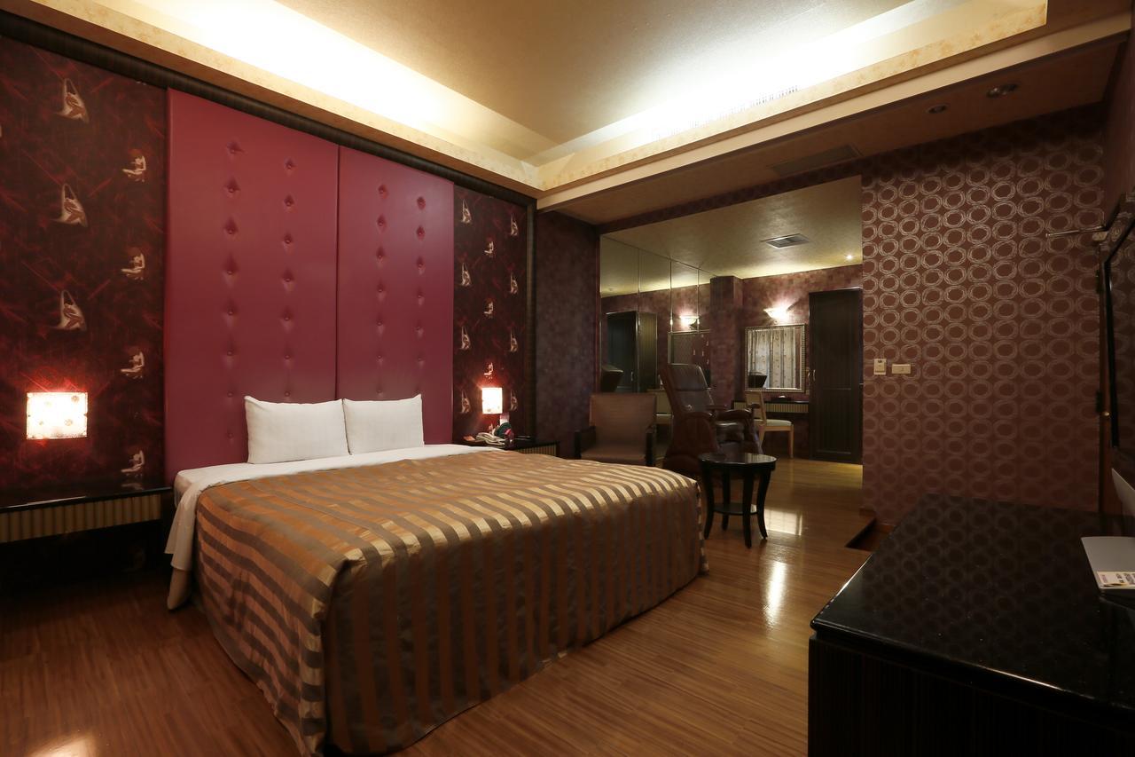 Hua Xiang Motel - Fengshan Гаосюн Экстерьер фото
